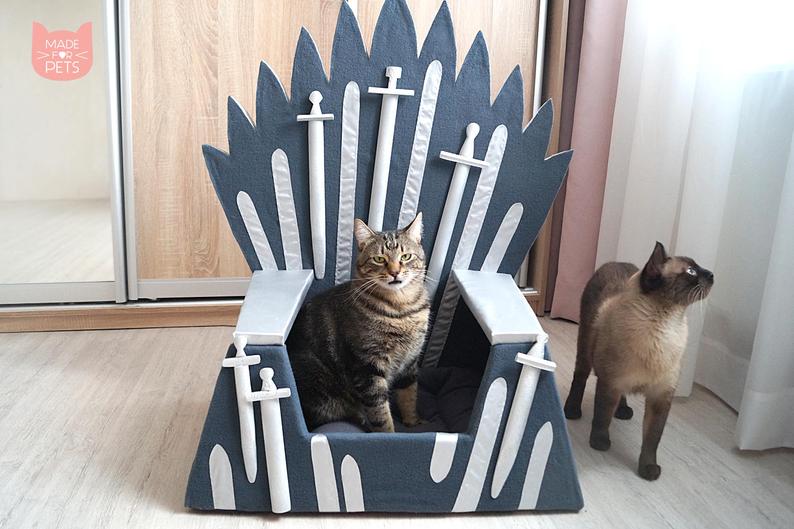 Game of Thrones Cat bed Iron Throne